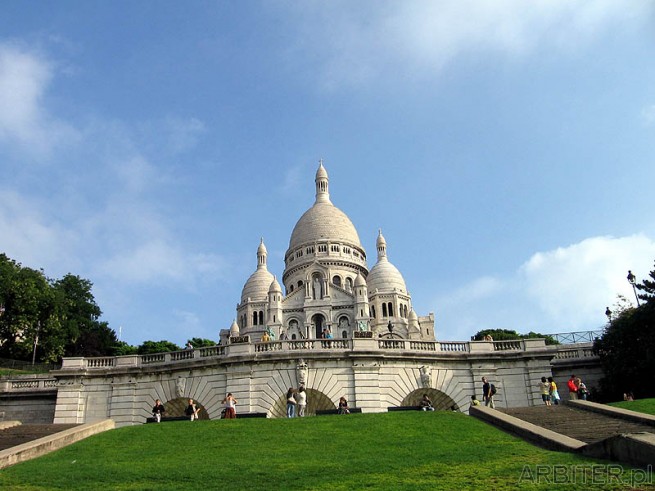 La Basilique du Sacré Coeur de Montmartre. Kościół na wzgórzu Montmartre w ...